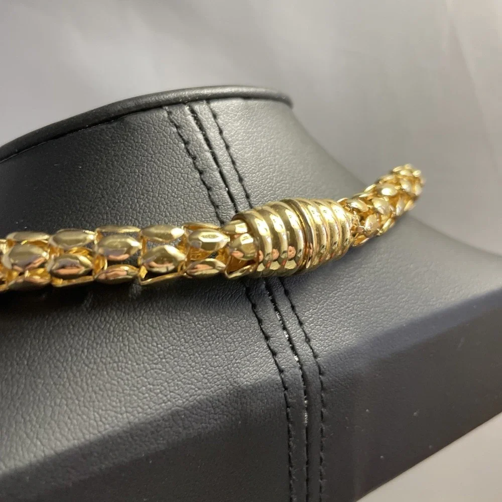 Vintage Chunky Chain Necklace Spiga Wheat Box Chain Gold Tone Magnetic Closure - Picture 4 of 8